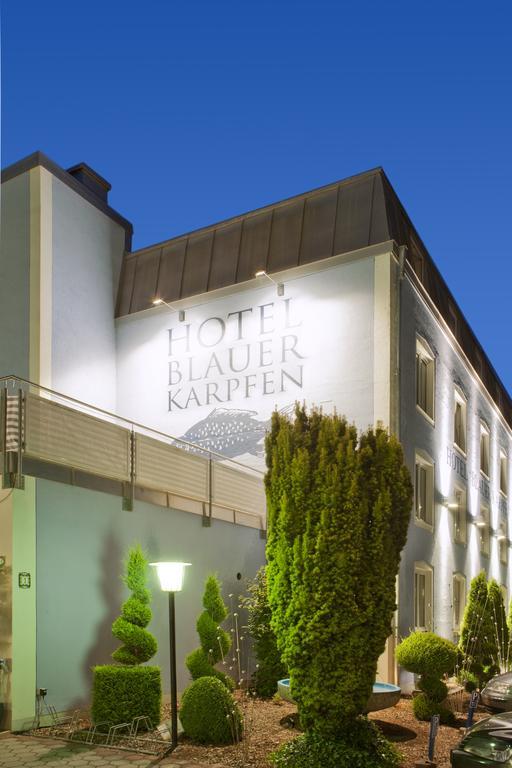 Hotel Blauer Karpfen โอเบอร์ชเลสไฮม์ ภายนอก รูปภาพ