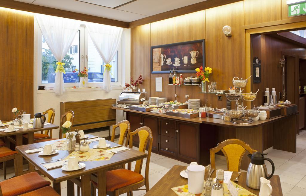 Hotel Blauer Karpfen โอเบอร์ชเลสไฮม์ ห้อง รูปภาพ