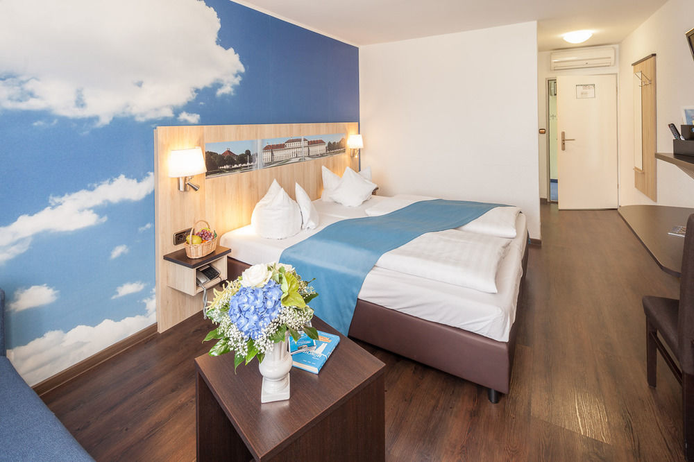 Hotel Blauer Karpfen โอเบอร์ชเลสไฮม์ ภายนอก รูปภาพ