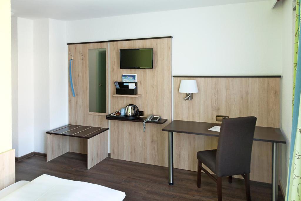 Hotel Blauer Karpfen โอเบอร์ชเลสไฮม์ ห้อง รูปภาพ
