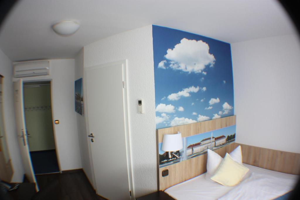 Hotel Blauer Karpfen โอเบอร์ชเลสไฮม์ ภายนอก รูปภาพ