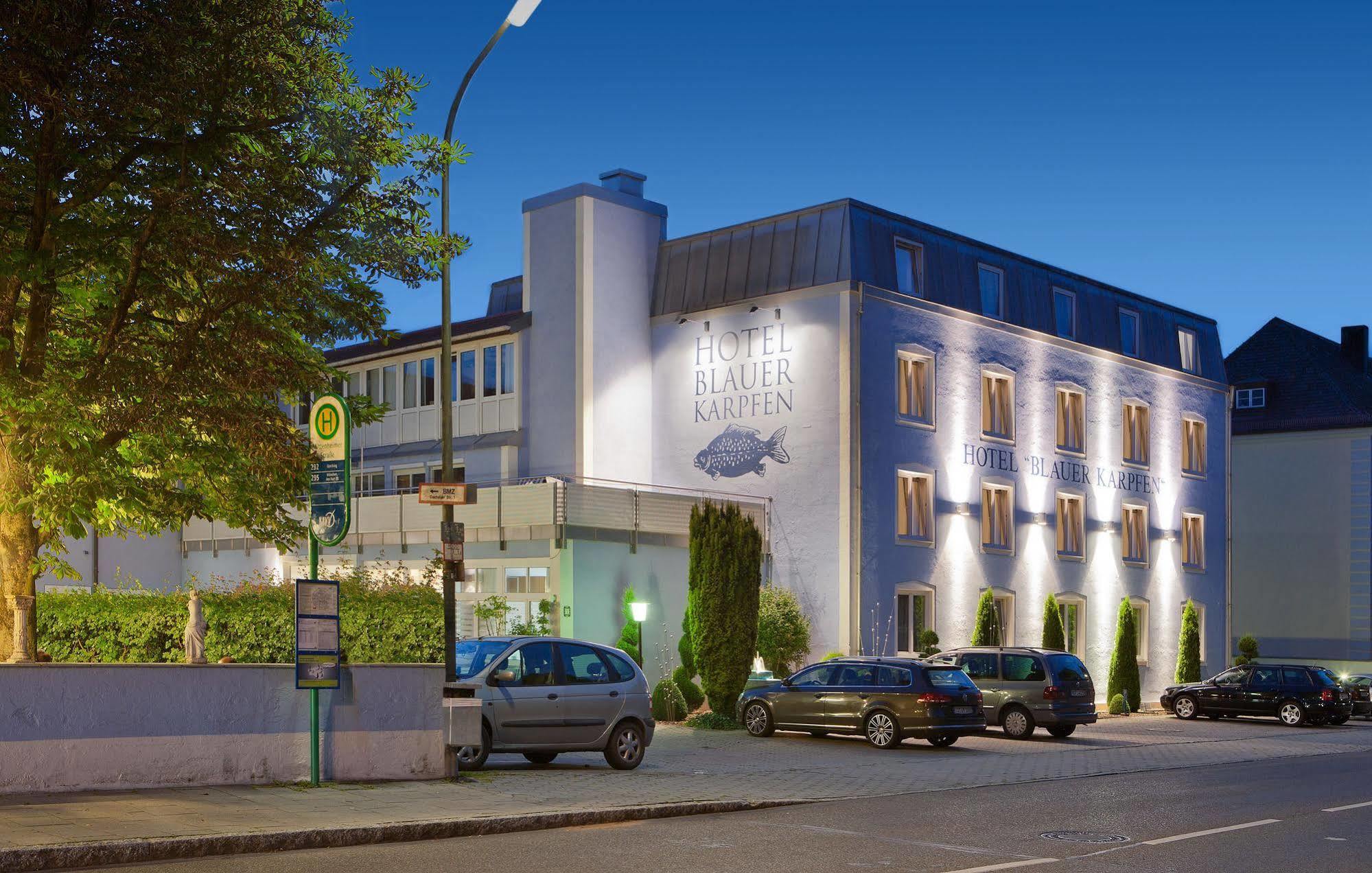 Hotel Blauer Karpfen โอเบอร์ชเลสไฮม์ ภายนอก รูปภาพ