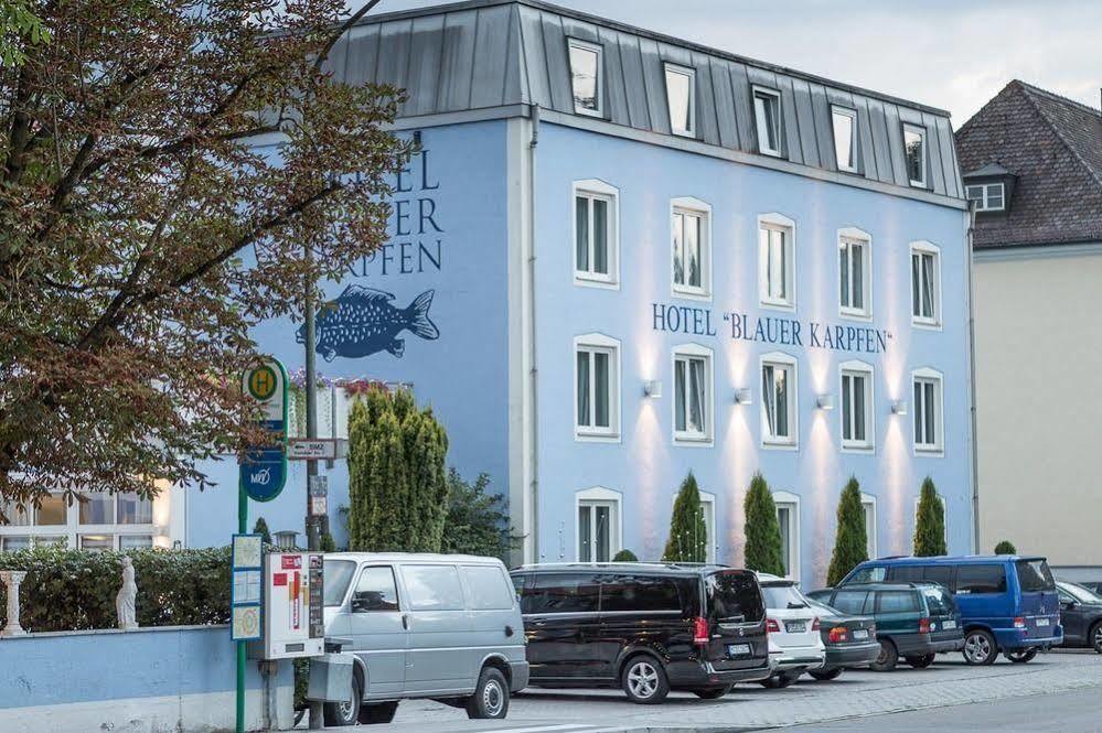 Hotel Blauer Karpfen โอเบอร์ชเลสไฮม์ ภายนอก รูปภาพ